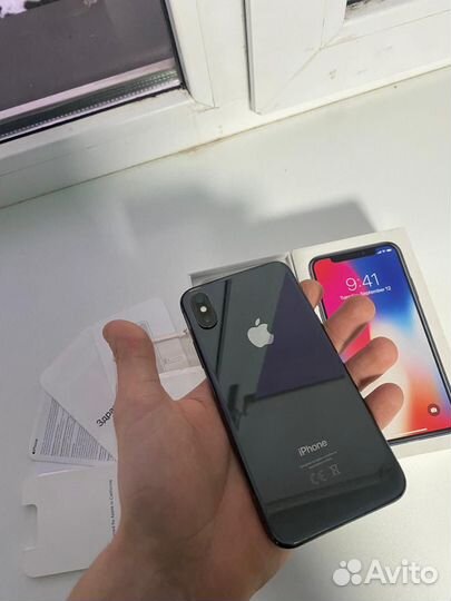 iPhone X, 64 ГБ