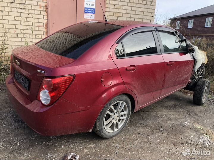 В разборе Chevrolet Aveo T300 F16D4