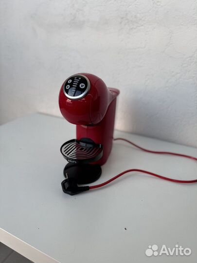 Кофемашина капсульного типа Dolce Gusto Krups geni