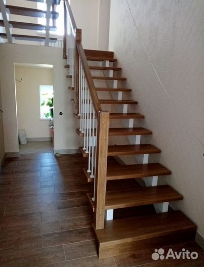 Лестница на второй этаж под ключ