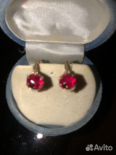 Золотые серьги