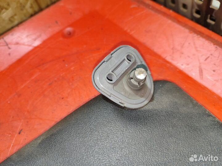 Козырек солнцезащитный правый Toyota Carina E