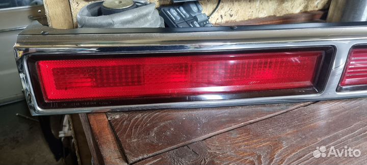 Фонарь Lightbar Lincoln Town Car 95 рестайлинг