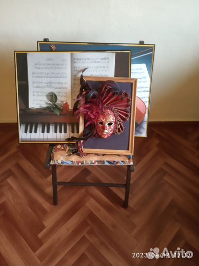 Постеры и другие предметы интерьера