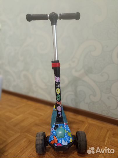 Самокат детский трехколесный