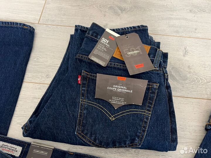 Джинсы Levis 501 темно синий деним на болтах