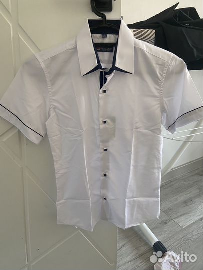Рубашка школьная новая