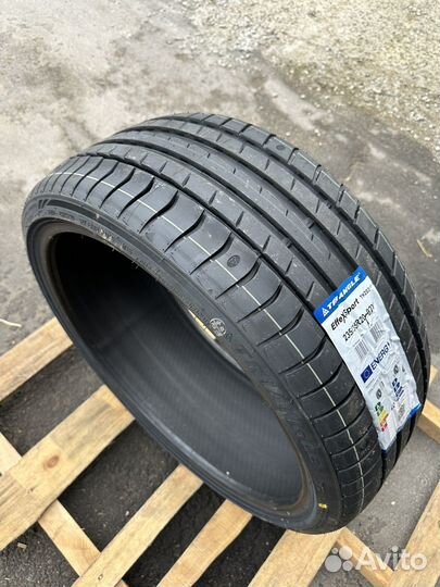 Triangle EffeXSport TH202 235/35 R20 92Y