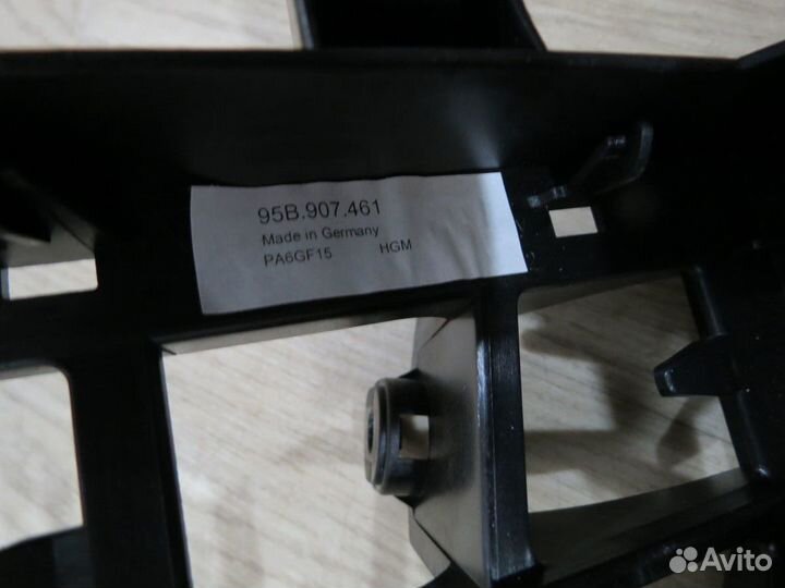 Кронштейн Porsche Macan