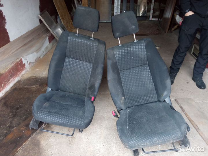 Сидение передние