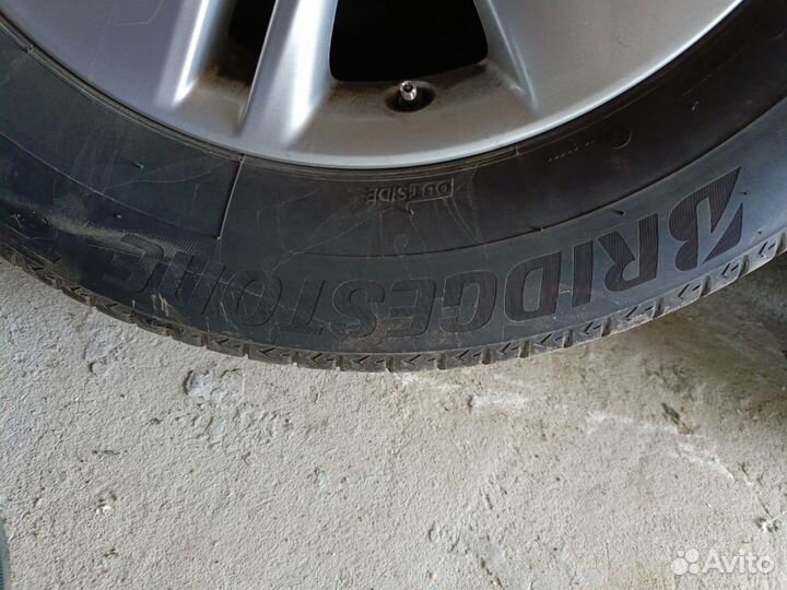 Bridgestone Alenza 001 225/65 R17 102H