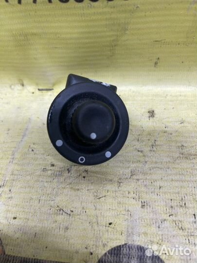 Блок управления зеркалом Nissan Almera G15 K4M