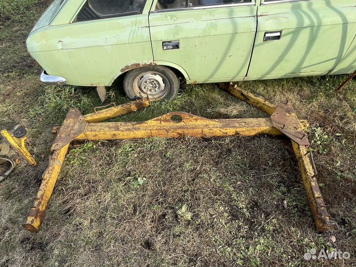 Треверса для подьема машин