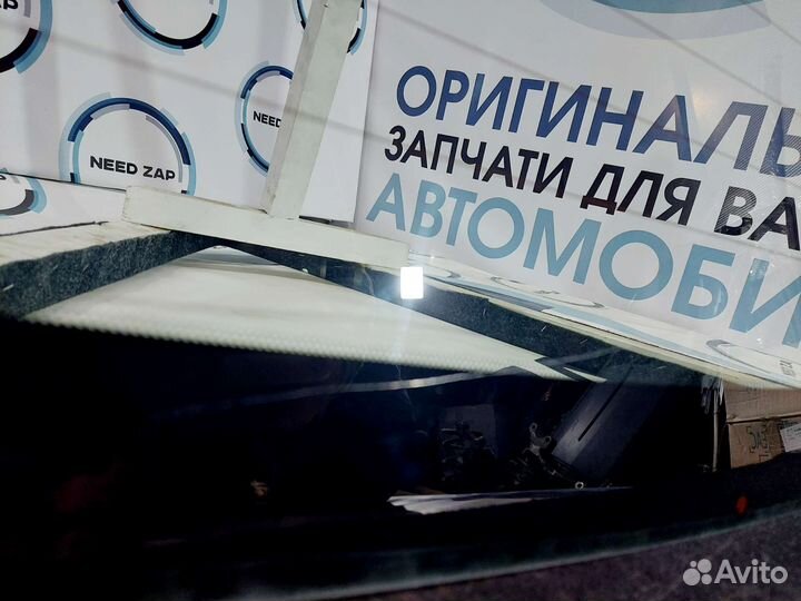 Стекло заднее Peugeot 301