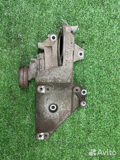 Кронштейн компрессора Opel Vectra B x18xe Вектра