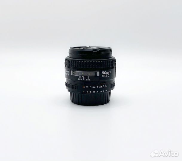 Объектив Nikon