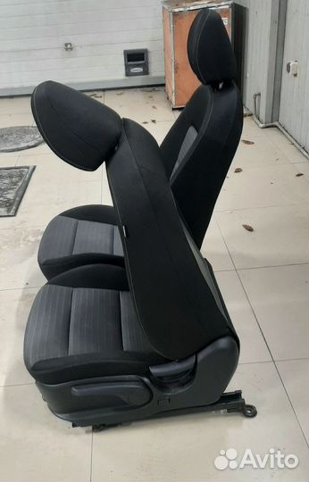 Hyundai Cerato 3 передние сиденья