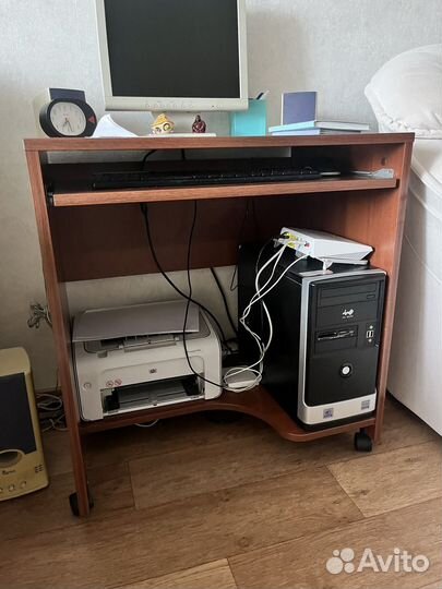 Компьютерный стол