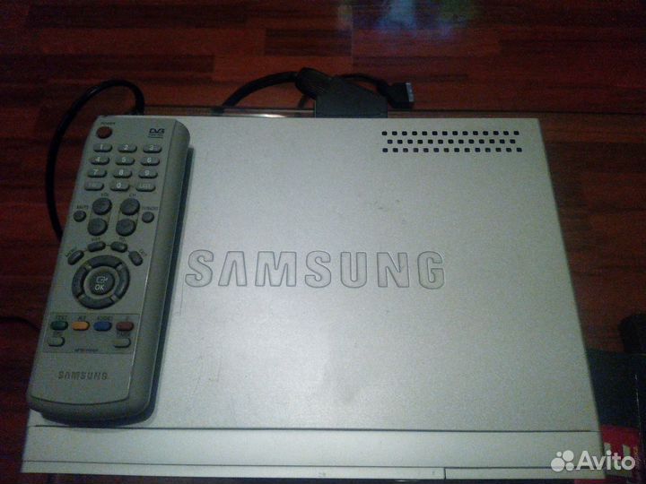 Samsung DSB-B270V в отличном состоянии (с пультом)