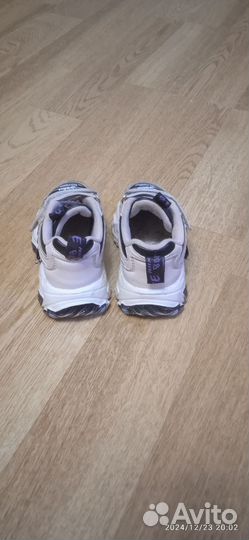 Кроссовки для девочки 26 размер
