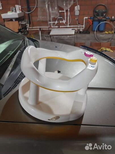 Стульчик для купания в ванной