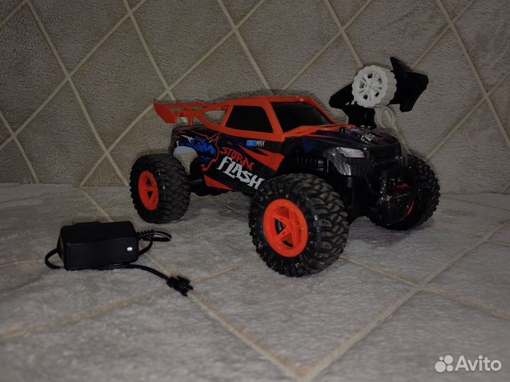 Машина на радиоуправлении для дрифта