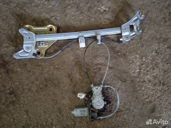 Стеклоподъемник передний левый Lexus Sc 430