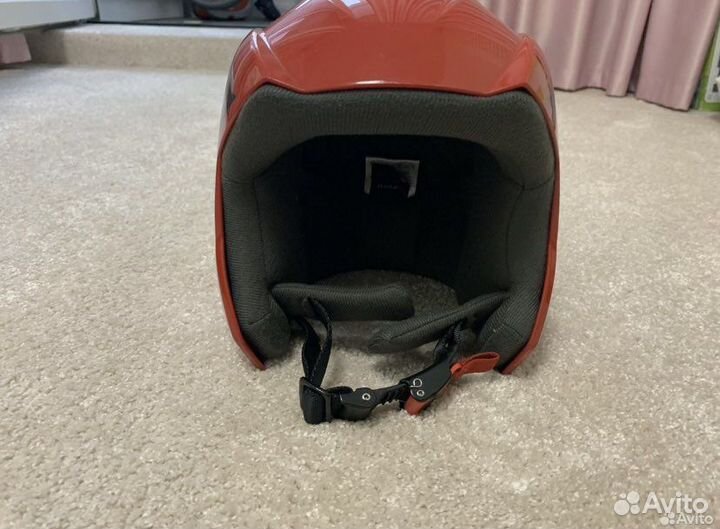 Горнолыжный шлем