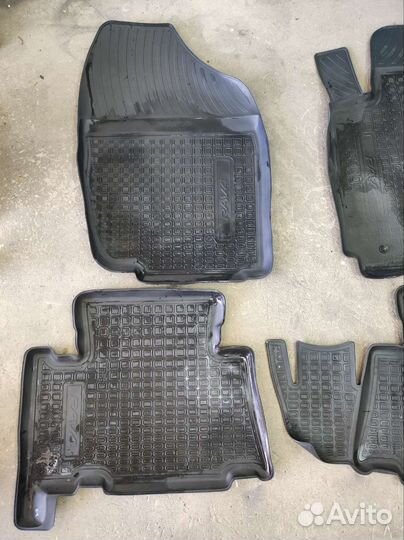 Автомобильные коврики toyota rav 4
