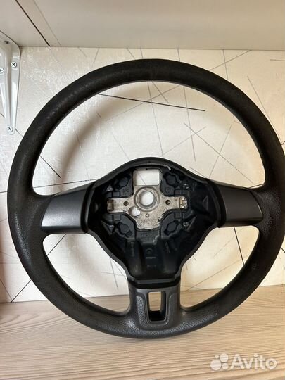 Продам руль volkswagen Golf 6