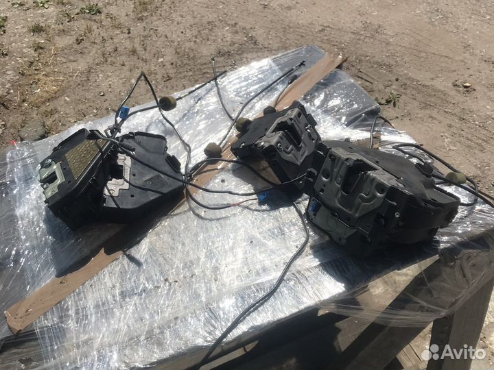 Замок двери Mercedes W211