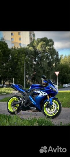 Yamaha R1