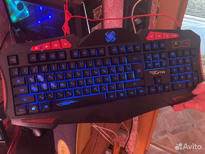 Клавиатура игровая и мышь игровая