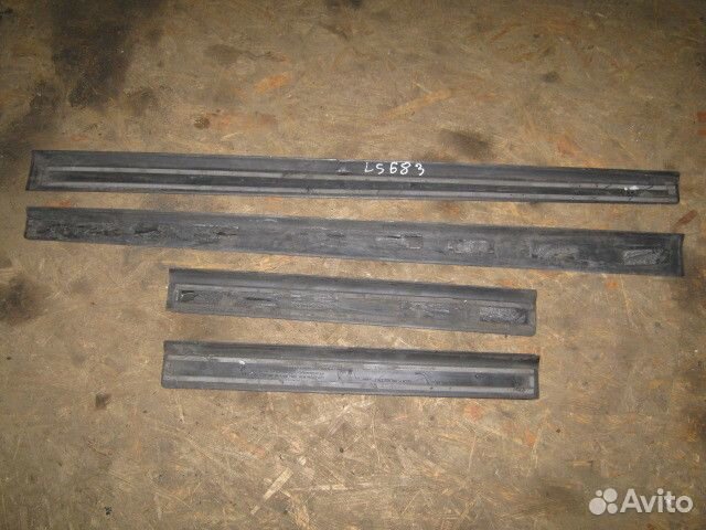 Накладка порога наружная Audi A6 C6