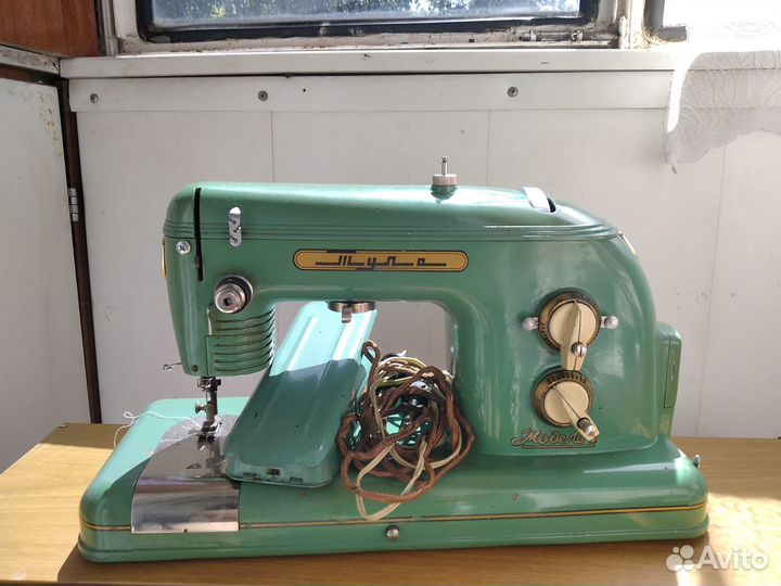 Швейная машина