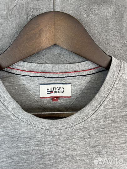 Футболка Tommy Hilfiger размер S оригинал