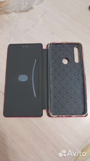 Чехлы на телефон