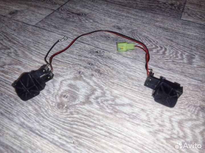 Металлический кронштейн/кнопки сигнала