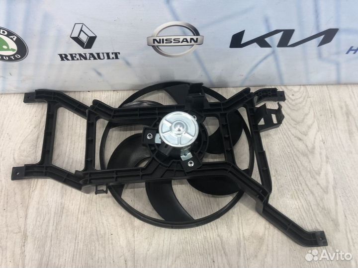 Вентилятор радиатора охлаждения двигателя диффузор