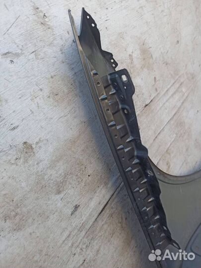 Крыло переднее левое Mercedes X253 GLC