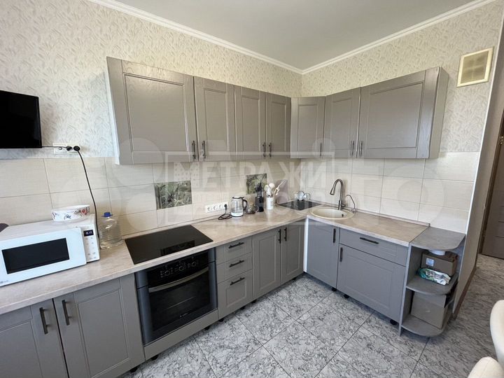 2-к. квартира, 56,6 м², 13/16 эт.