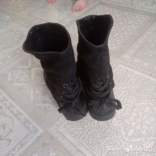 Ботинки женские 37 размер