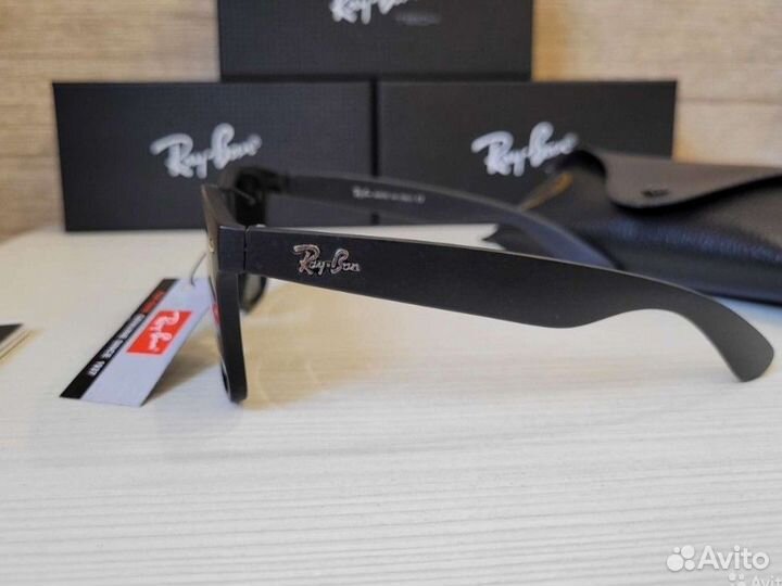 Солнцезащитные очки ray ban Wayfarer