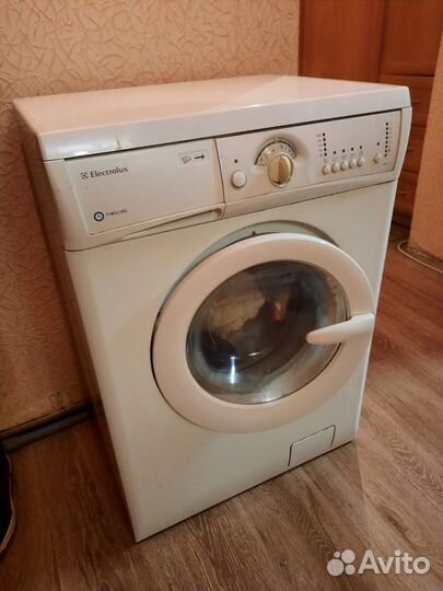 Стиральная машина Electrolux EWS 1020