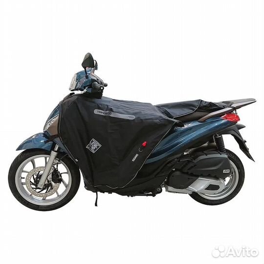 Tucano urbano Termoscud Piaggio Medeley 125 20 apron Черный