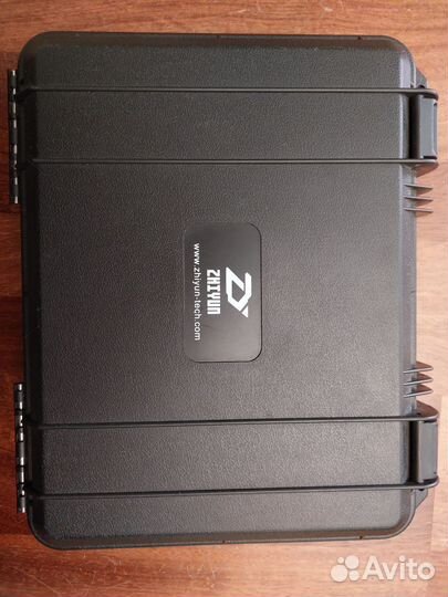 Трехосевой стабилизатор zhiyun crane plus