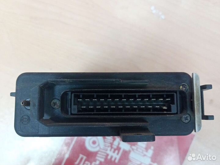 Блок управления двигателем Passat B3 1988-1993