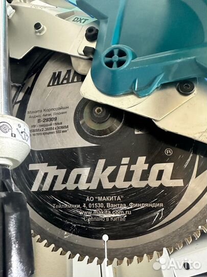 Торцовочная пила makita LS 1219