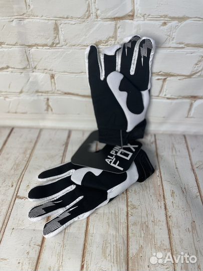 Мотоперчатки