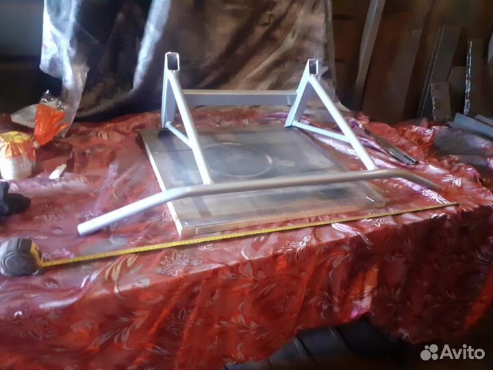 Турник настенный